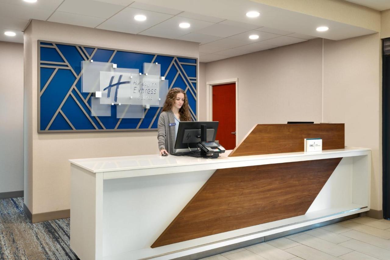 Holiday Inn Express And Suites Helena By Ihg Экстерьер фото